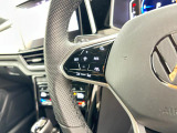 Travel Assist。設定した速度を上限に自動で加減速し、一定の車間距離,およ走行レーンを保つことでロングドライブの疲労を軽減します。