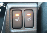 運転席/助手席シートヒーター付です。