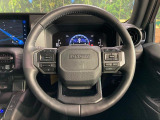 【純正革巻きステアリング】上質な革を使用することで、手にしっかり馴染みとても運転しやすいハンドルです♪