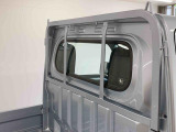 WEB掲載時にはお車に付いている装備と、様々な写真をたくさん載せるように心がけております。1台1台特徴をとらえたキャッチコメントを掲載しています。