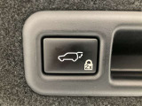 バックドアの開閉が電動操作可能。荷物の出し入れもラクラクです。