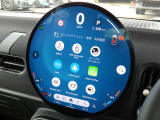 Apple CarPlayやAndroid Autoなど様々なアプリケーションがインストールされています!