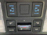 【両側パワースライドドア】スマートキーや運転席のスイッチで後席両側スライドドアの開閉が可能♪電動だから力を入れてドアを開ける必要が無く、小さなお子様でも簡単に開け閉めでき快適です♪