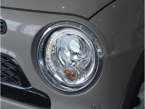 【ヘッドライト】省電力で長寿命の明るく運転しやすいLEDヘッドランプです。明るく照らすので暗い夜道からお客様を守ってくれます。お近くのスズキ自販島根までお越しください。