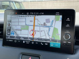 Honda CONNECTディスプレーを装備しております。Honda CONNECT対応で便利が広がったナビディスプレー。機能は増えても快適な操作性はそのままです。