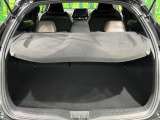 ラゲッジルームは、大容量のスペースを確保。普段のお買い物からレジャーまで、幅広く活躍してくれます!また、リアシートを倒すことでバリエーション豊かにお使いいただけます。