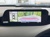 【360&deg;ビューモニター】専用のカメラにより、上から見下ろしたような視点で360度クルマの周囲を確認することができます☆死角部分も確認しやすく、狭い場所での切り返しや駐車もスムーズに行えます。