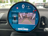 弊社在庫車両はすべて、入庫段階での客観的且つ厳正な車両チェック(第3者機関日本査定協会による査定)を実施しております。メーター改ざん車、修復歴車などは一切ございませんので、どうぞご安心くださいませ。