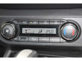 当店は全車『ロングラン保証』付!(1年間、距離無制限 HV車はHV保証付) 別途延長保証もご用意しております♪ ぜひ現車を確認にご来店ください