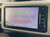 【バックモニター】後ろのカメラの映像をモニターに映し出すことができます!後方の見えない死角や、障害物との距離感をしっかり確認することができます!駐車が苦手な方におすすめです。