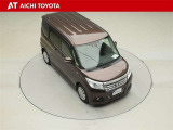 両側パワースライドドア付きだから、狭い駐車スペースなどでの乗り降りラクラク♪小さなお子さまのいるご家庭には嬉しい装備です。