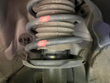 お車を安心してお乗りいただく為には、足回りの定期点検が欠かせません。サービスサポート(有償保証)では無料点検もご提供しており、安心のカーライフをお過ごしいただけるサポート体制が整っています。