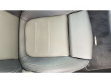 運転席・助手席ともシートヒーター装備しています。