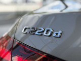 総在庫で600台ほどの取り扱いがございます。弊社デモカー使用の車両やメーカー使用の車両などもご紹介ができます。