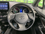 【ステアリングスイッチ】運転中、前方から目線をそらすことなく、オーディオ等の操作が可能な便利機能!安心&快適なドライブを演出してくれます♪