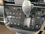 【オートエアコン】 設定温度は一定のまま、1年中、車内は快適空間♪快適温度♪
