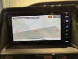 【バックモニター】駐車時に後方がリアルタイム映像で確認できます。大型商業施設や立体駐車場での駐車時や、夜間のバック時に大活躍?