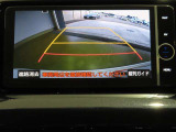 バックガイドモニターで、後方を確認しながら安心して駐車することができます。運転初心者も熟練者も必須の機能ですよ!