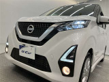 消費電力も少なく寿命も長いのがLEDの特徴。HIDのような点灯のタイムラグもなくパッと明るくなるのも特徴のひとつです。