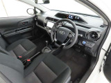 シンプルで使いやすいデザインの運転席です。