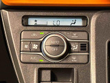 車内空調は&rdquo;AUTOエアコン&rdquo;にお任せ。運転に集中出来ますよ!