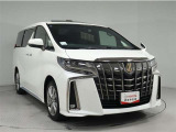 TOYOTA SAFETY SENSEは道路状況、車両状態、天候状態及びドライバーの操作状況などによっては、作動しない場所があります。