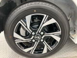 全車に1.「保証」2.「定期点検整備」3.「ダイハツ認定中古車カルテ」が付いています。