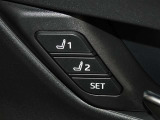 運転席のパワーシートは2名様分までメモリー機能付きです。