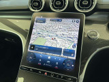 バックカメラにより駐車時の後方確認も楽にできます。