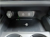 スマートフォンなどの音楽再生が可能なUSB接続ジャック装備車両です♪♪♪