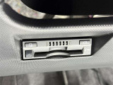 【ETC】高速道路などの料金所における自動料金支払いシステムです。車載器と料金所のアンテナとの間で無線通信を行い、料金を自動で支払うことができます。