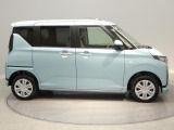 【左サイド】便利なパワースライドドアは左側に装備。狭い駐車場でも隣を気にせずスムーズに乗り降りができ、お荷物が多い日も安心です