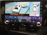純正ナビ付です。もちろん車両後方を表示するバックガイドモニターが付いていて車庫入れ安心!