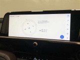 【12.3インチディスプレイオーディオ】各種オーディオ機能とスマホ連携機能を搭載。コネクティッドナビ対応。車載ナビ機能は搭載されていません。機能の詳細につきましては、展示店舗までお尋ねください。