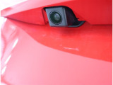 バックカメラが付いているので後方確認が非常にしやすいです。今や運転初心者も熟練者も必須装備!ついていて損はないですね♪