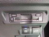 ETC車載器が付いております。高速乗り入れが便利になります。