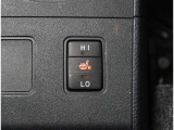 【シートヒーター】寒い日の運転など冷えやすい脚部を快適に温めてくれる。嬉しい機能♪