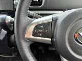 オーディオなどを手元で操作できるステアリングスイッチ付き!運転中の操作もスムーズです☆