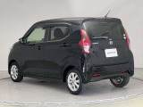 【ワイド保証】日産販売店の中古車には、無料で保証が付いています。走行距離無制限で、無料保証期間は1年間から。品質に自信があるから実現した、日産ならではの保証です。