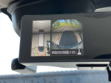 アラウンドビューモニター装備!空から見ているような映像によって不慣れな場所での車庫入れや縦列駐車等はもちろん狭い道でのすれ違いも安心♪