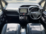エスクァイア 2.0 Gi 4WD 4WD 本革シート