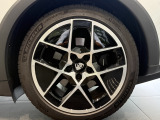 ポルシェセンター 中大阪認定中古車センター/正規ディーラーだからこそ出来る安心、安全、信頼の高品質の車両で御座います。
