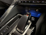 シフトレバーも操作性良く出来ています。運転縞柄ドライブモードを切り替え可能です。