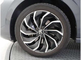 Volkswagen純正17インチアルミホイールです!