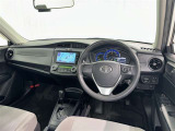 運転席まわりです。 各操作スイッチは使いやすい位置に配置されてます。