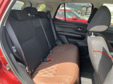 ゆとりある広々とした車内空間は、ドライブを始め買い物やレジャーなど、幅広く活躍します。一人でもみんなとでもお出かけを楽しみましょう!