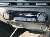 オートエアコンもついておりますので、快適な温度で運転が出来ます。