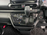 オートエアコンで快適な車内温度を演出してくれます!