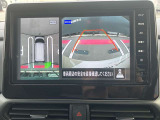 アラウンドビューモニター装備!空から見ているような映像によって不慣れな場所での車庫入れや縦列駐車等はもちろん狭い道でのすれ違いも安心していただけます♪