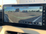 【アラウンドビューモニター】はまるで上から見ているような視点で周囲を確認できます!駐車が苦手な方でも安心して駐車できますね♪